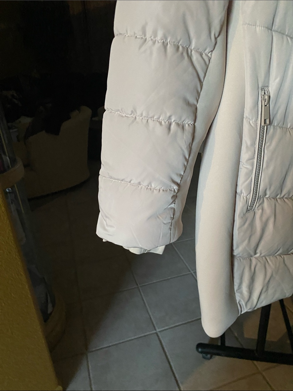 Andrew Marc NWT Cream Quilted Puffer Coat with Faux Fur Collar - Picture 10 of 11